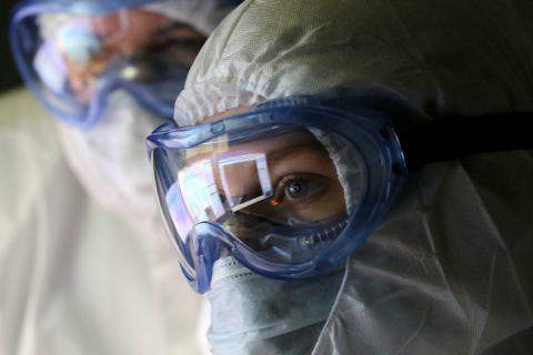 Скачок в развитие: вирусологи прогнозируют шестую волну COVID-19 осенью